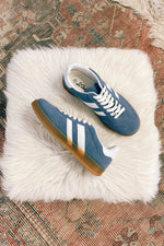 womens casual sneakers
