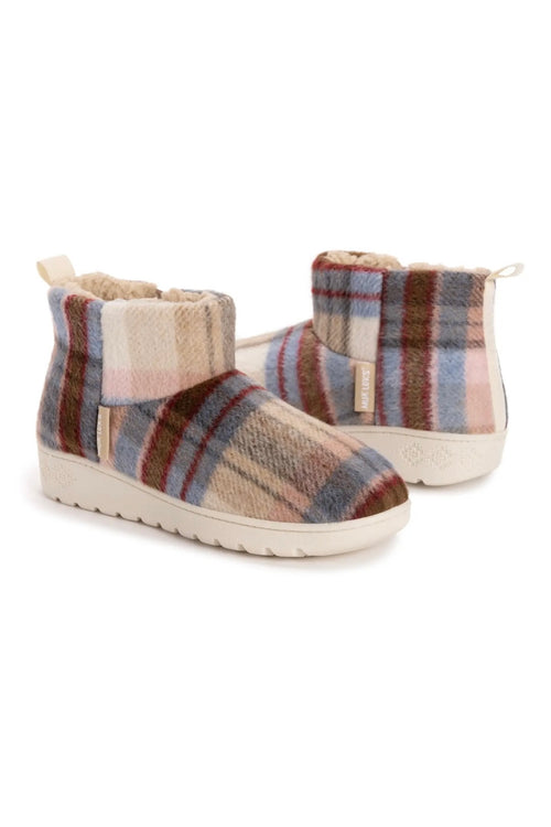 Muk Luks slipper booties indoor and outdoor